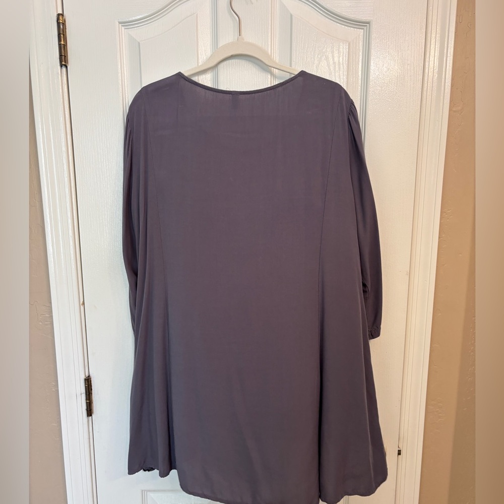 Mistook Gray Charcoal Blouse w/ Embroidered Rose Pattern Women’s 3X or XXXL - Picture 4 of 10